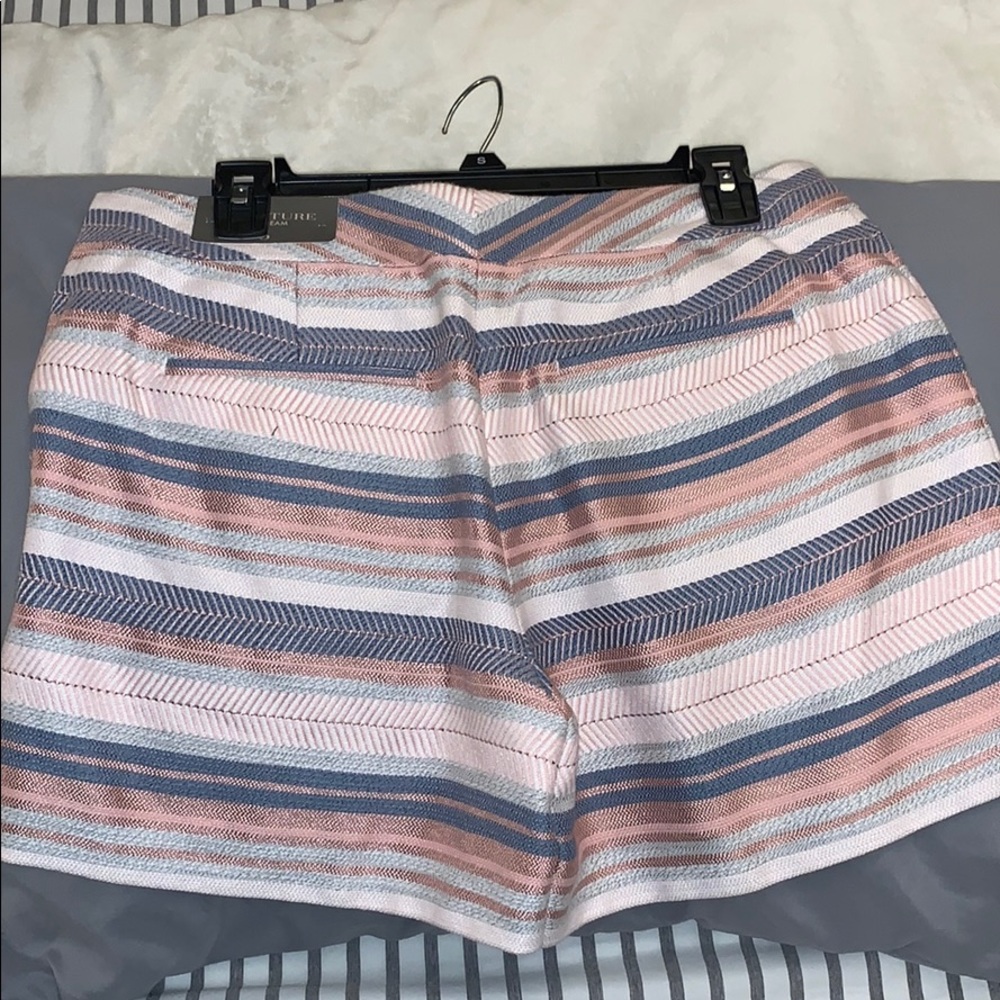 Linen Shorts - Picture 2 of 4
